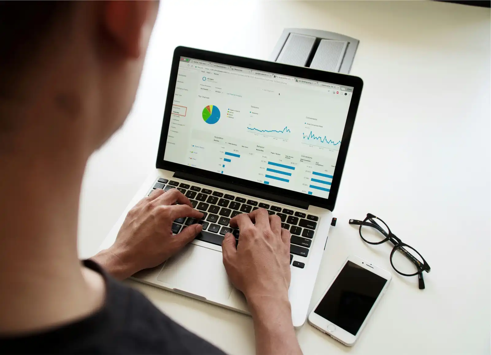 How To Create A Data-Driven CRO Strategy: 7 Essential Steps